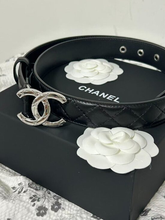 ??Chanel Quilted Leather Belt with Double C Buckle??
